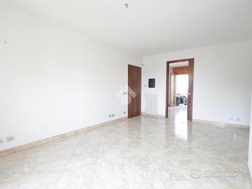 4 LOCALI A REGGIO NELL'EMILIA