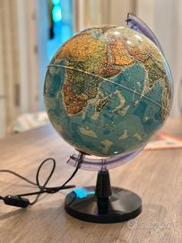 Mappamondo luminoso