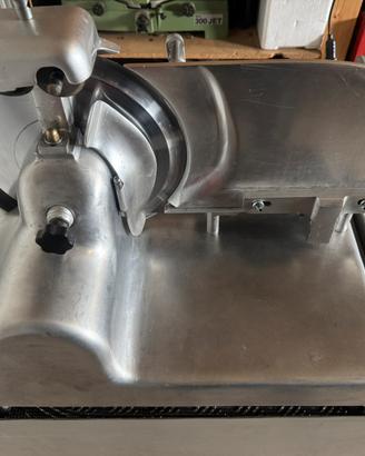 Affettatrice Boston a 220 volt con lama da 30 cm