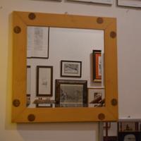 Specchio cornice  in legno artigianale.
