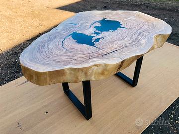 Tavolino in legno di Ulivo Secolare e resina