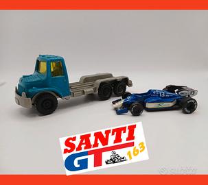Camion carro attrezzi e auto formula 1:60 e 1:43