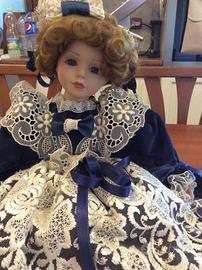 Bambola in porcellana