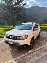 Dacia Duster 02/2024 Diesel 44.500 km Bianco Ghiac