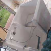Vasca da bagno per disabili