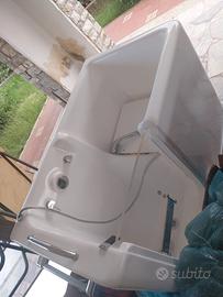 Vasca da bagno per disabili
