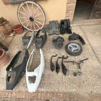 STOCK DI RICAMBI PHANTOM F12 + SELLA SR DITECH