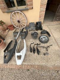 STOCK DI RICAMBI PHANTOM F12 + SELLA SR DITECH