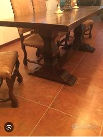 tavolo e sedie in noce