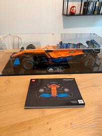 Lego Technic 42141 McLaren Formula1 + Display Case
