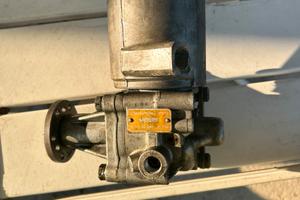 Pompa servosterzo mercedes w124