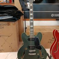 chitarra semiacustica 