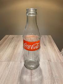 Bottiglia coca cola magnum
