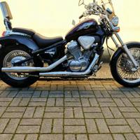 Moto Honda shadow 600