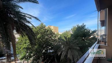 Pallavicino: 5 ambienti, 2° piano in residence