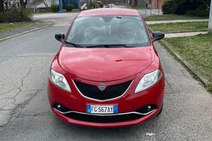 Lancia ypsilon 2016