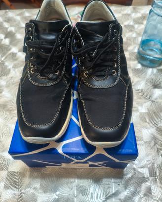 Sneakers Tata Italia Tg. 43 Pelle Nera Come Nuove