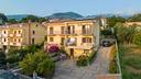 villa-a-schiera-a-san-lucido