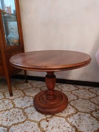 Tavolino rotondo in legno di noce