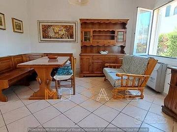 Appartamento di 100 m² con 4 locali e box auto a A