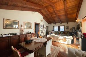 VILLA SINGOLA A CASTELNUOVO DEL GARDA