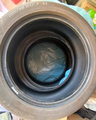 Gomme auto