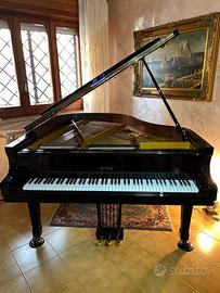 Pianoforte Petrof model IV
