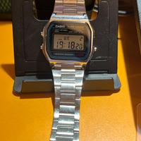 Orologio CASIO classico