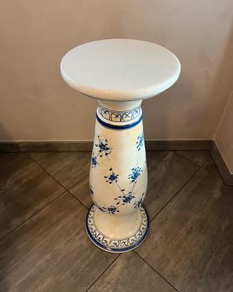 Piedistallo in ceramica blu
