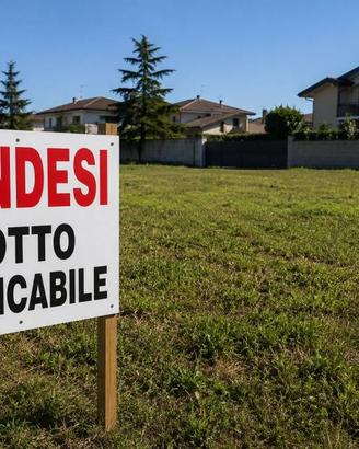 Terreno di 765 m² a Prevalle