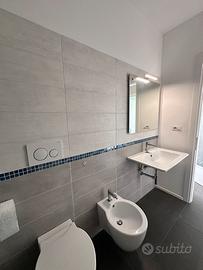LAVABO CON SPECCHIO
