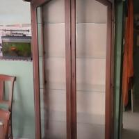 Vetrina a cupola in legno