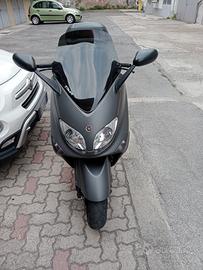 T MAX 500 DEL 2004