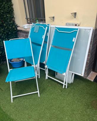 Tavolo e  4.  Sedie.