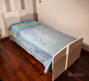 Letto e materasso singolo