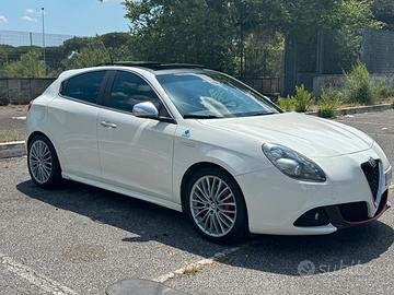 Alfa Romeo Giulietta quadrifoglio QV manuale