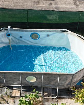 Piscina 4,27 x 2,50 x 1 bestway con accessori.