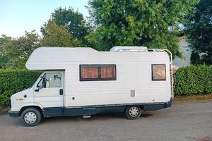 Camper Adria mansardato su Fiat Ducato