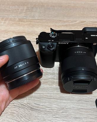 Sony A6000, 2 obiettivi  Viltrox
