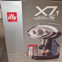 ILLY X7-1  per capsule ILLY come nuova imballo 