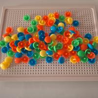 Gioco chiodini piatti con base
