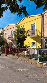 Villetta in quartiere commenda