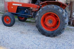 trattore  agricolo  motore  DEUTZR 