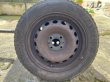 pneumatici con cerchio