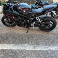 CBR 650R E-CLUTCH 2025