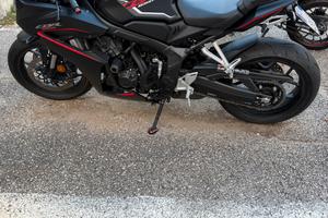 CBR 650R E-CLUTCH 2025