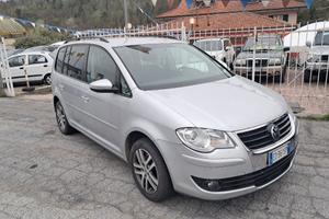 VOLKSWAGEN Touran 1.4 T.metano 7 posti