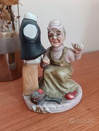 Statuetta in Ceramica Vecchia Sarta Vintage

