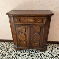 Mobiletto in legno stile antico