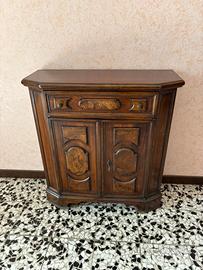 Mobiletto in legno stile antico